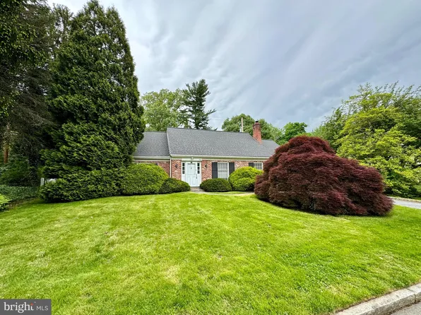 206 Ladbroke Rd, Bryn Mawr, PA 19010