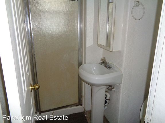 5th image of 580 N Main St APT 16