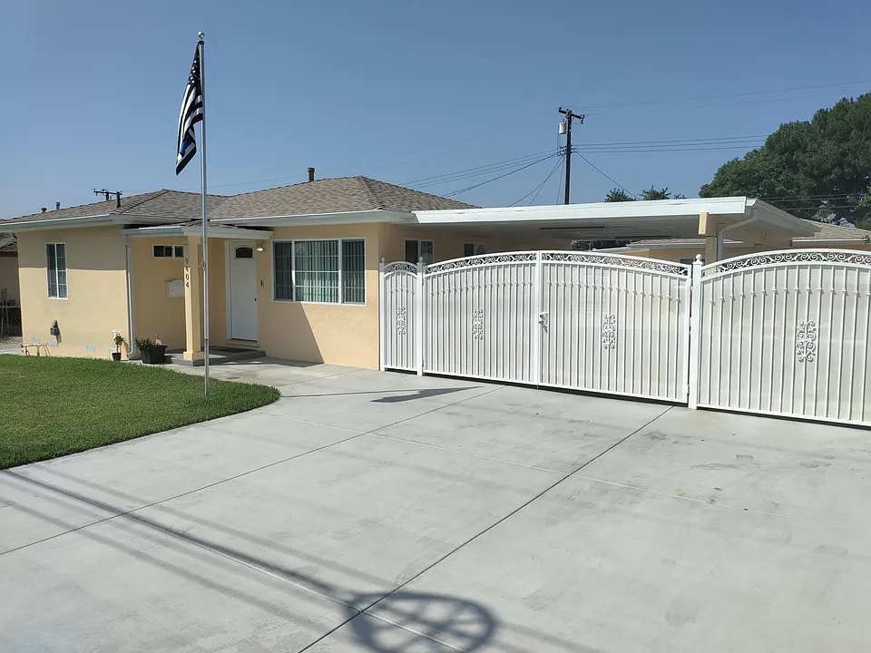 9404 Benson Ave