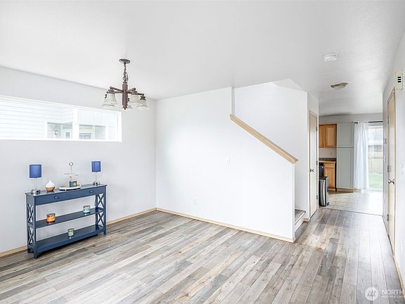 5th image of 1110 183rd Street Ct E