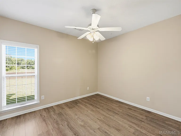 1312 Meadow Glen Rd — Photo 21