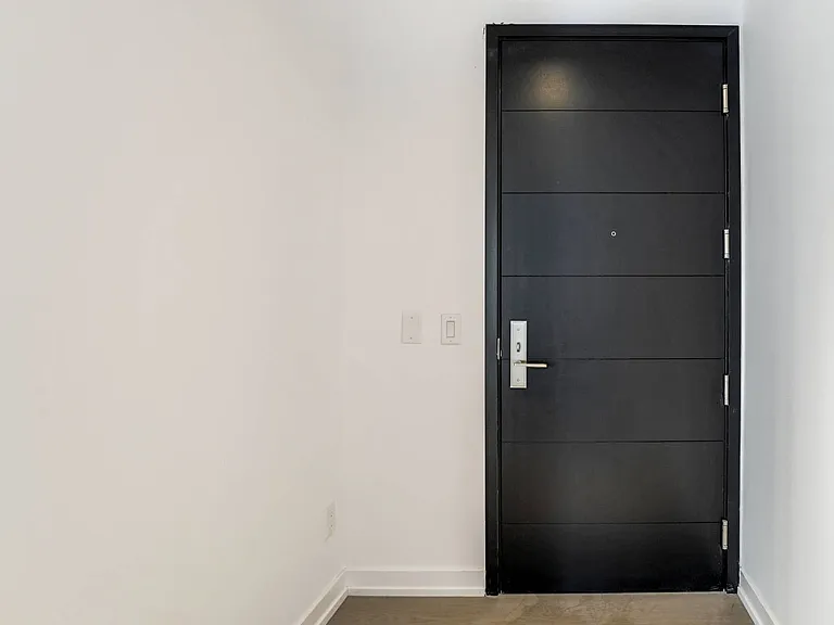 488 University Ave #2302 — Photo 6