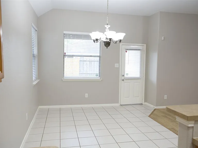 14434 Long Meadow Dr — Photo 9