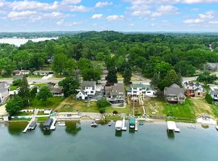 6771 Williams Lake Rd, Waterford, MI 48329