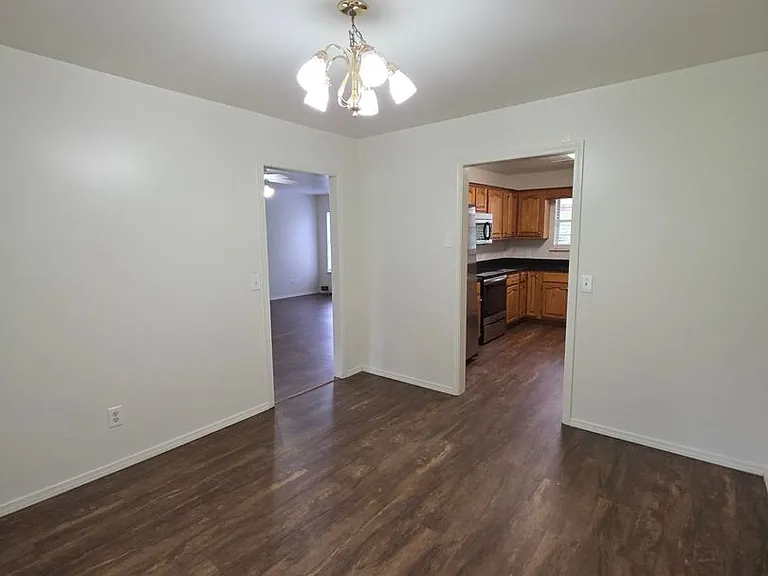 611 Preston Dr — Photo 4