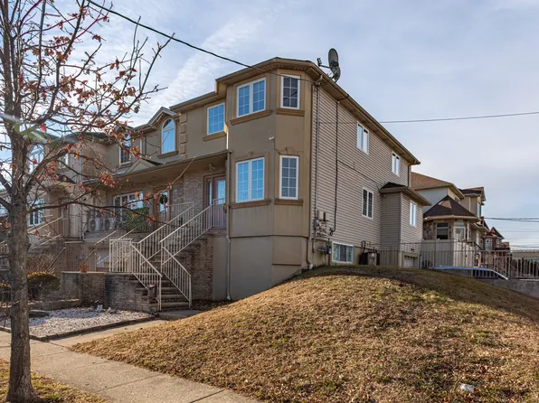 437 Laconia Avenue image 1 of 51