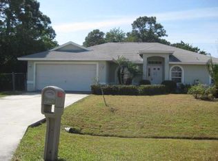 512 SW Duxbury Ave, Port Saint Lucie, FL 34983