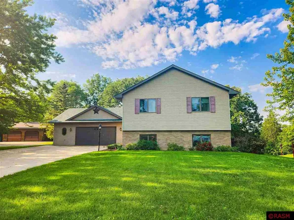 908 Park Ln, Belle Plaine, MN 56011