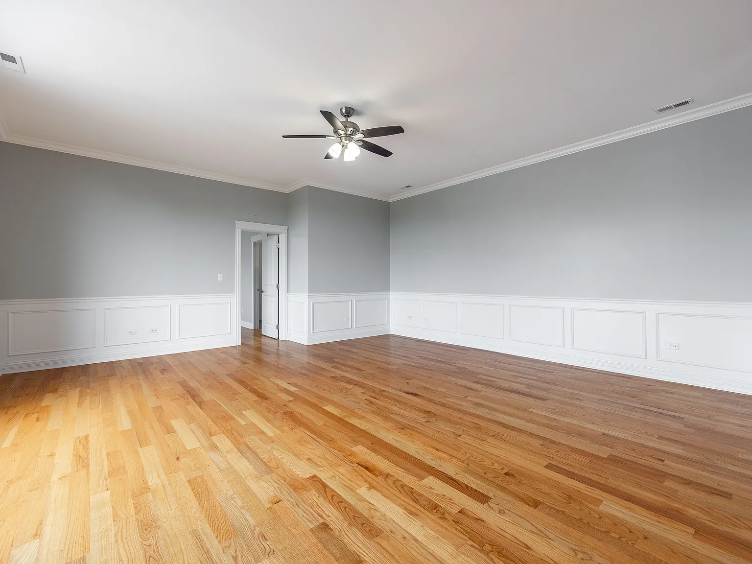 2 bed, 1200 sqft, $3,000 — Photo 4