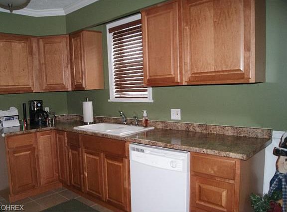 2nd image of 435 Norton Ave