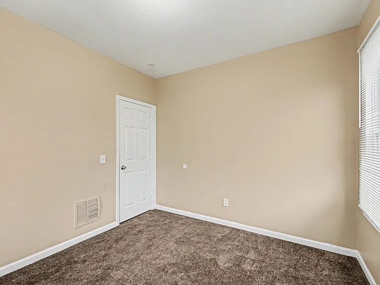 3226 Carter St — Photo 13