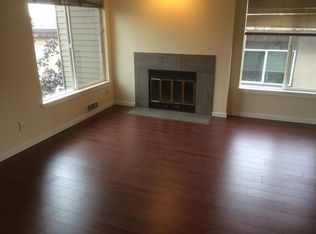 3890 Whitman Ave N APT 301, Seattle, WA 98103