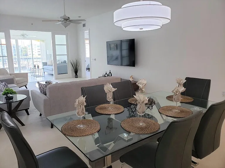 10 Harbour Isle Dr E #204 — Photo 12