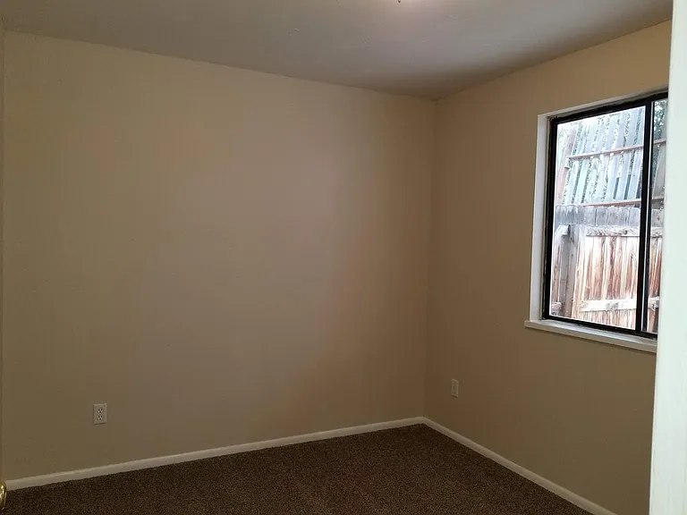 930 Iowa Ave #1 — Photo 8