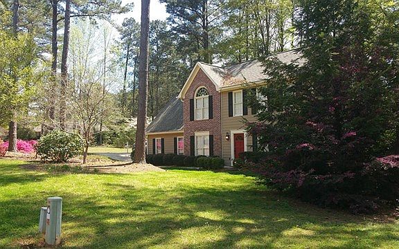 3rd image of 600 Ambrose Ln