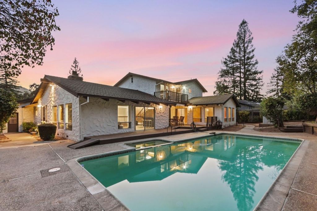 1306 Hillcrest Drive 4