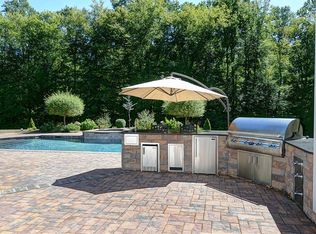 6 Eustis Ln, Ridgefield, CT 06877