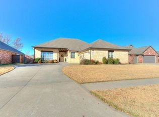 3108 Highland Ridge Dr, Norman, OK 73069