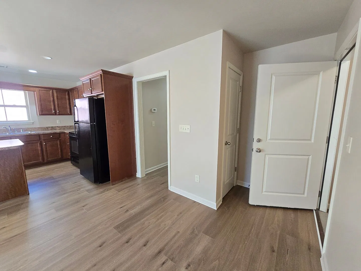 Rosewood Condos — Photo 2