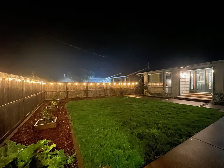 NW Oceania Dr — Photo 4