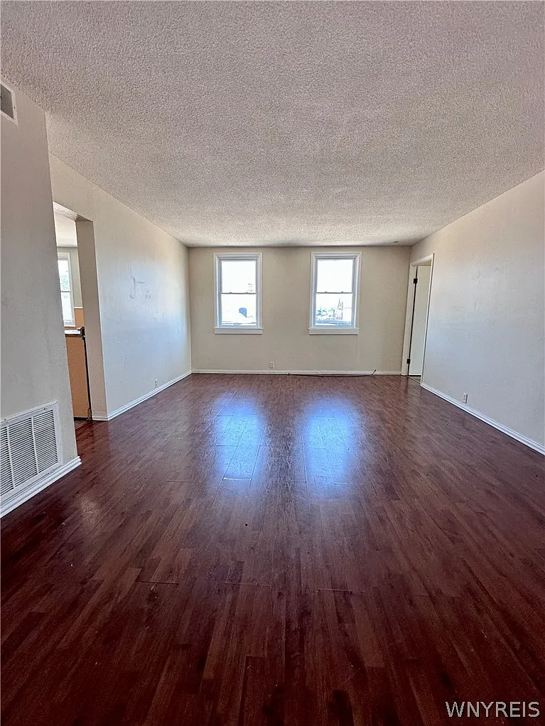 Building Photo - 160 W Ferry St N #N