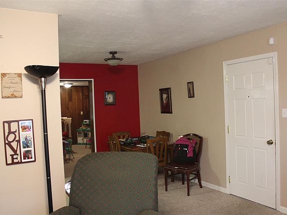 4th image of 1315 Hickory Ln