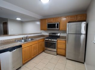 Villa Capri - 1726, Columbia, MO 65201