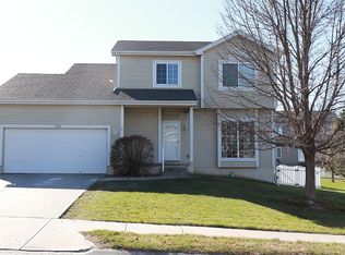 1009 Gold Coast Rd, Papillion, NE 68046