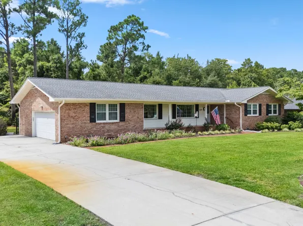 107 Brookshire Lane, Wilmington, NC 28409