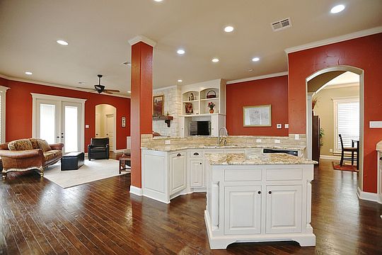 5th image of 1201 Windstone Dr