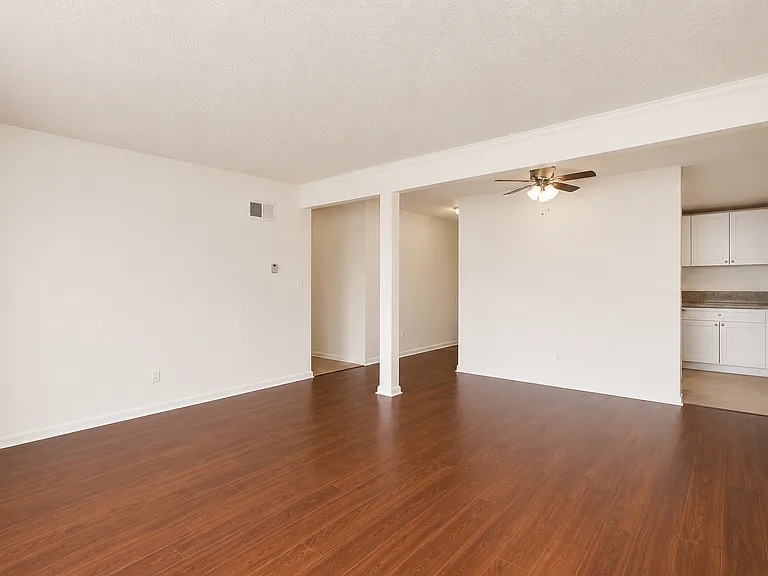 1201 Holly Ave — Photo 11