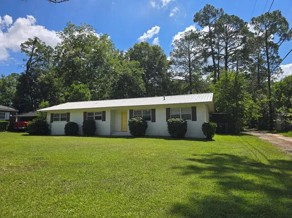 107 Lobingier Ave, Fitzgerald, GA 31750