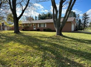 4955 Sharonwood Ave NW, Canton, OH