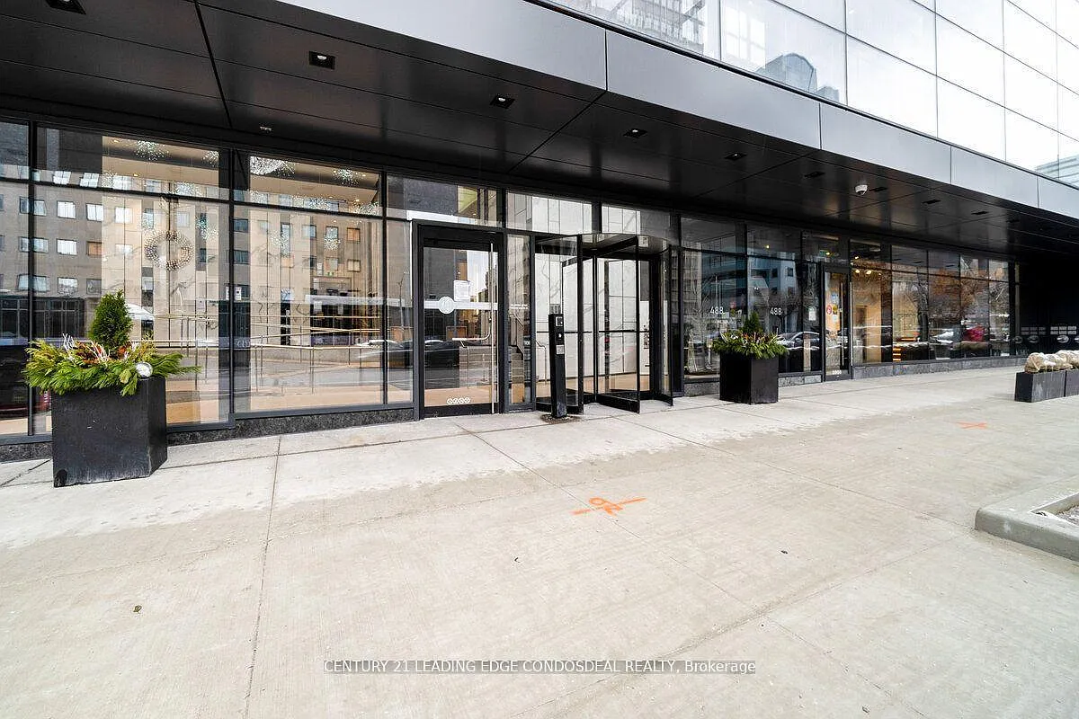 Building Photo - 488 University Ave #3906