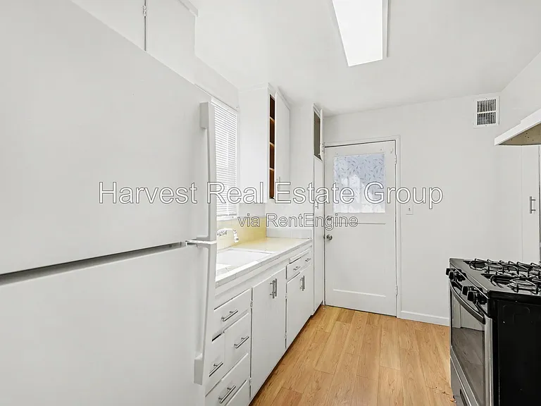 2233 9th St #A — Photo 20