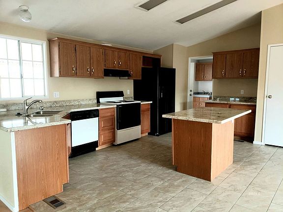 5th image of 382 Pheasant Dr