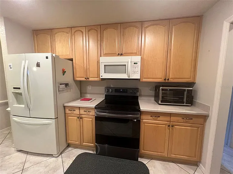 3177 Clifford St — Photo 9