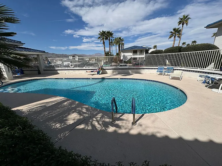 1800 Clubhouse Dr #28 — Photo 27