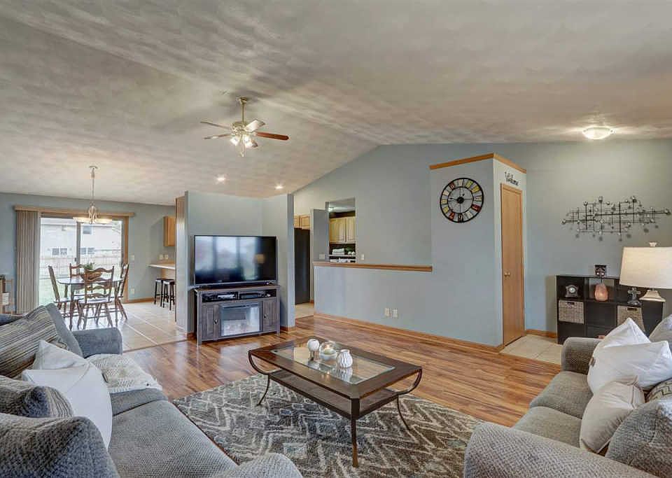 1st image of 2442 Stonefield Ln