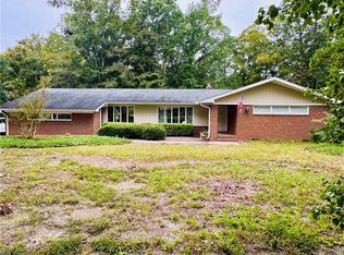 24420 Lovers Ln, Windsor, VA 23487