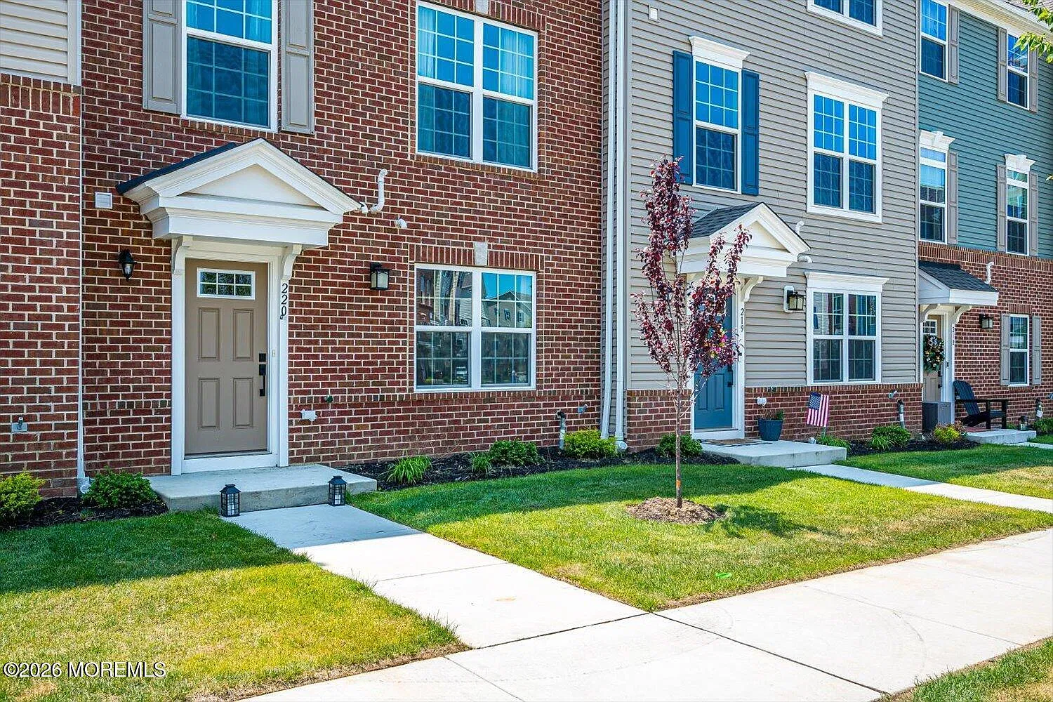3 bed, 4.0 bath, 1914 sqft, $4,500 — Photo 4