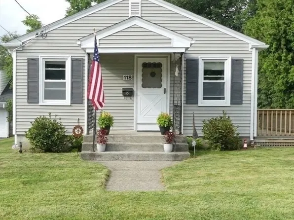 118 Randolph Ave, Tiverton, RI 02878