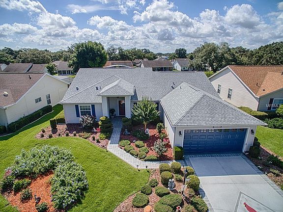 2nd image of 25332 Crestwater Dr