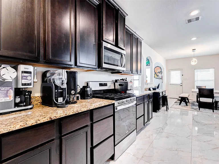 22127 Roxanne Field Ln — Photo 12