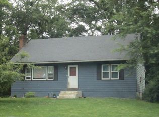 5 Reno Rd, Poughkeepsie, NY 12603