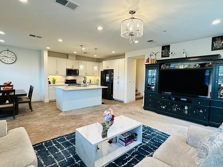 15509 Monterey Rd — Photo 5