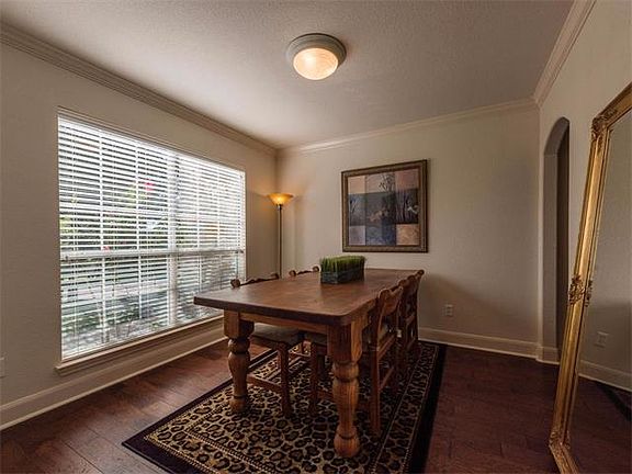 5th image of 309 Dunkeld Dr