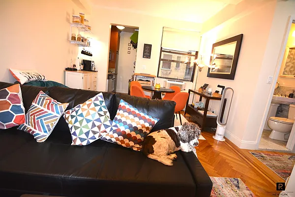 Rented by R New York | media 9
