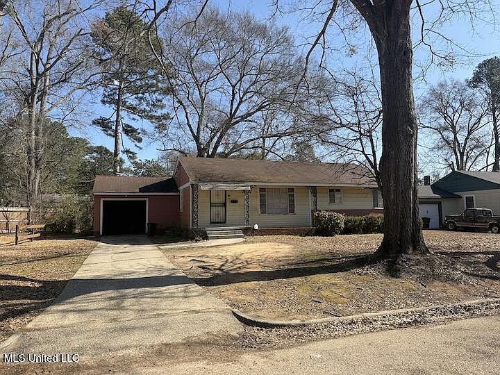 1st image of 1054 Matthews Ave