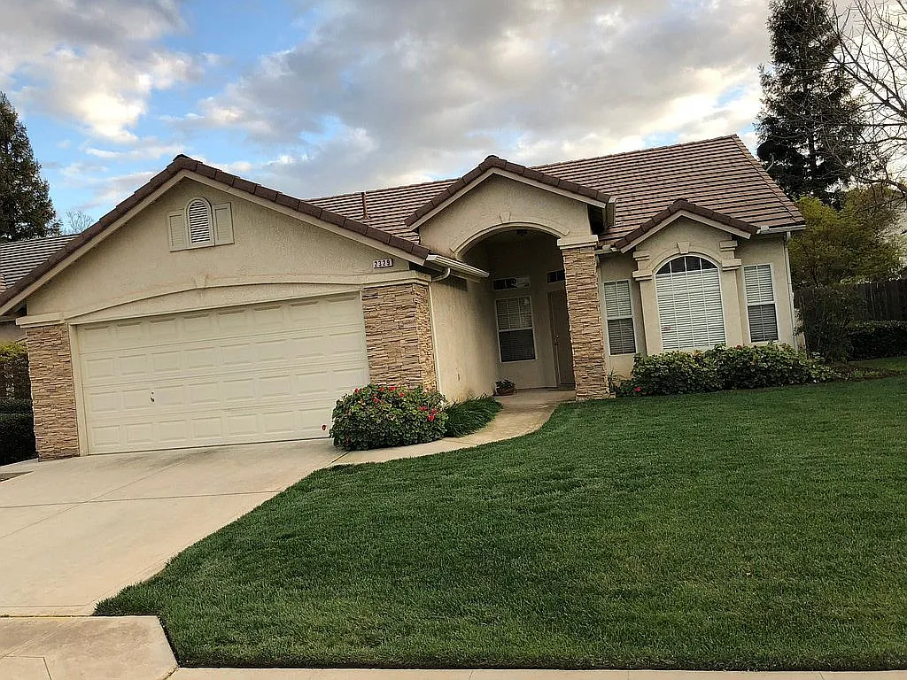 2329 E Brandywine Ln photo 1